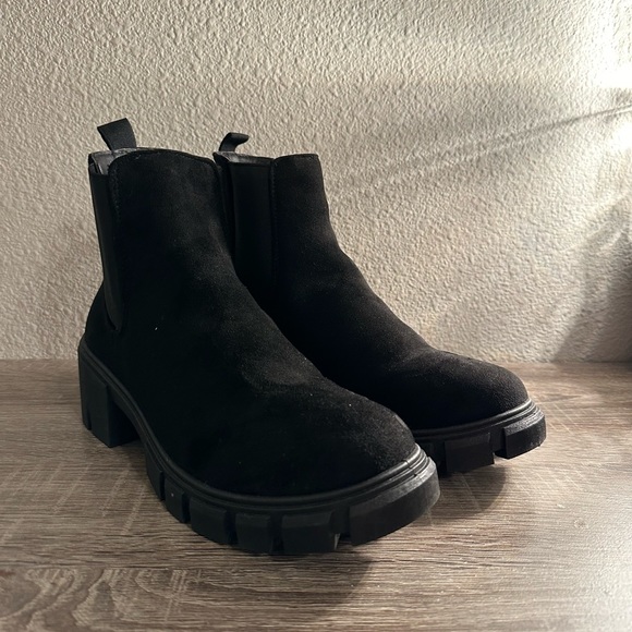 Charlotte Russe Platform Boots - Picture 1 of 6